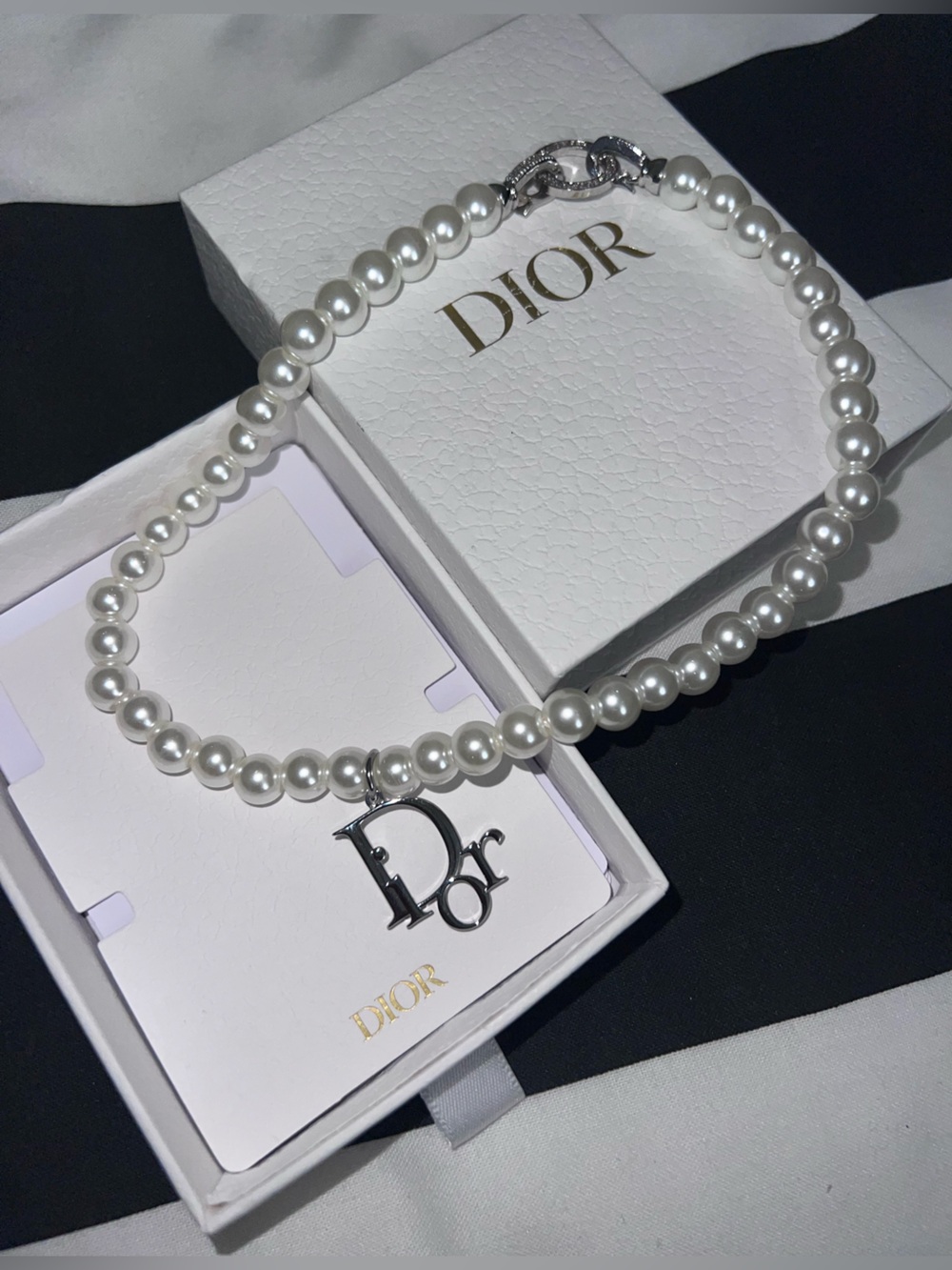 Silver Dior Charm pearl choker necklace - Picture 2 of 2
